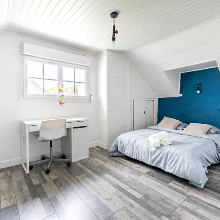 4 Bedroom In Holiday home *