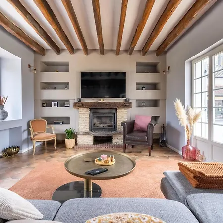 Holiday home 4 Bedroom In Amblainville